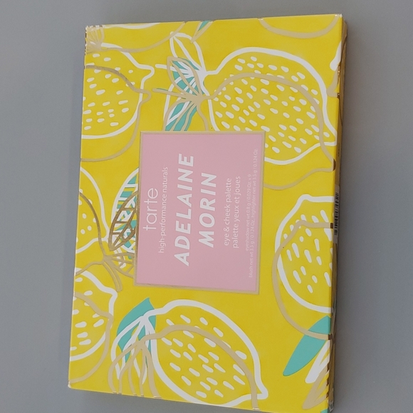 Tarte Cosmetics x Adelaine Morin Palette - Picture 2 of 3